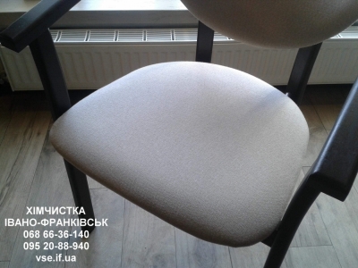 Хімчистка крісел та дивана в Івано-Франківську